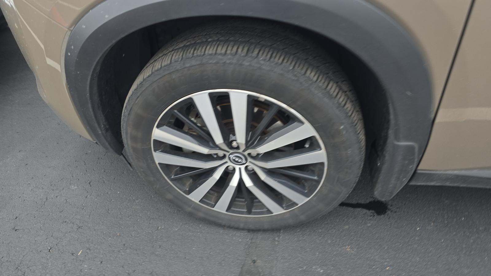 2024 Nissan Pathfinder Platinum FWD