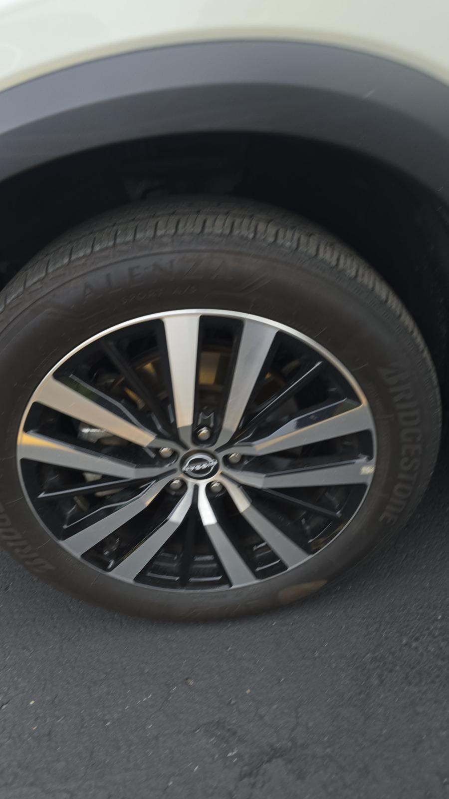 2024 Nissan Pathfinder Platinum FWD