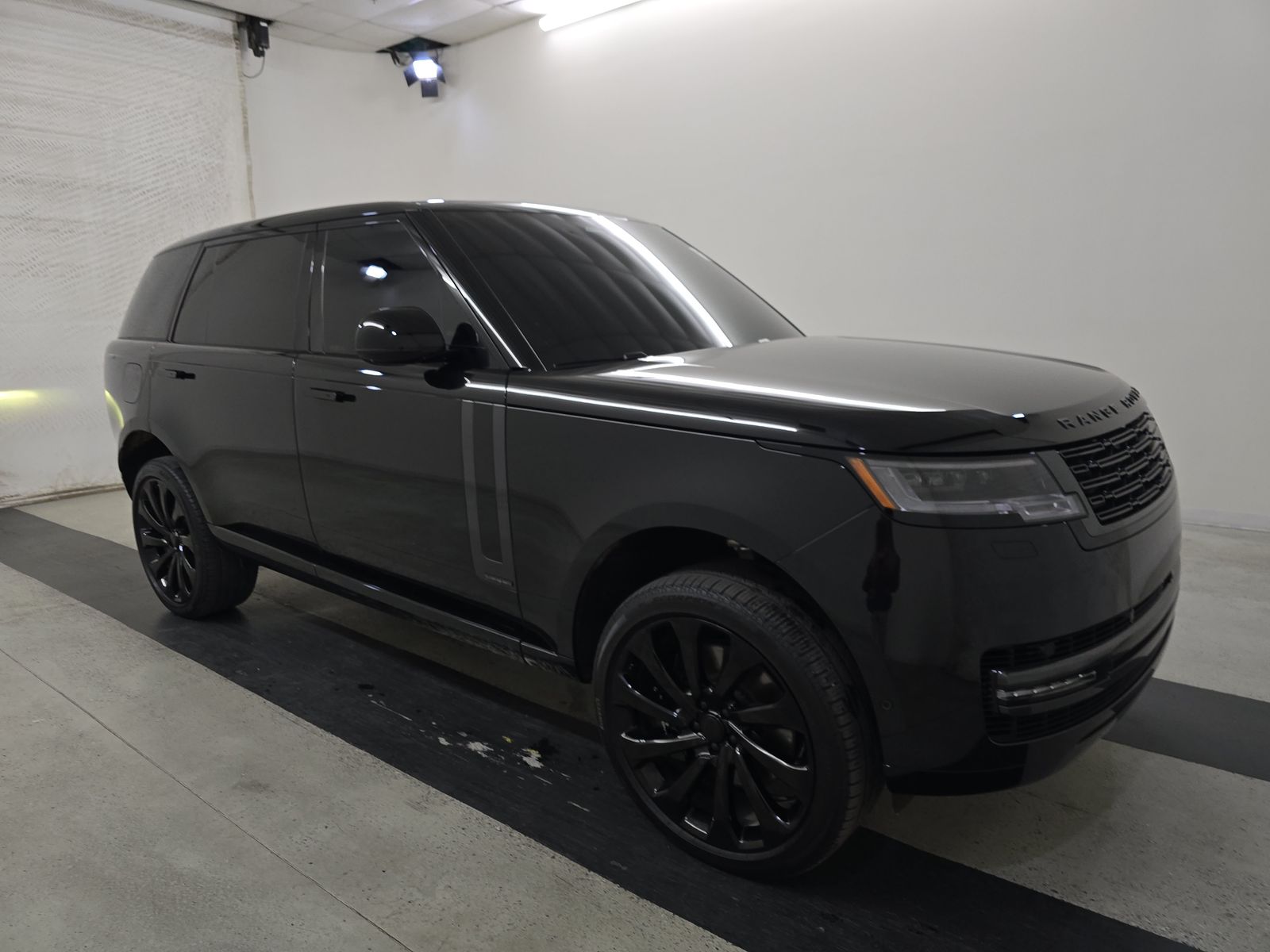 2025 Land Rover Range Rover Autobiography LWB AWD