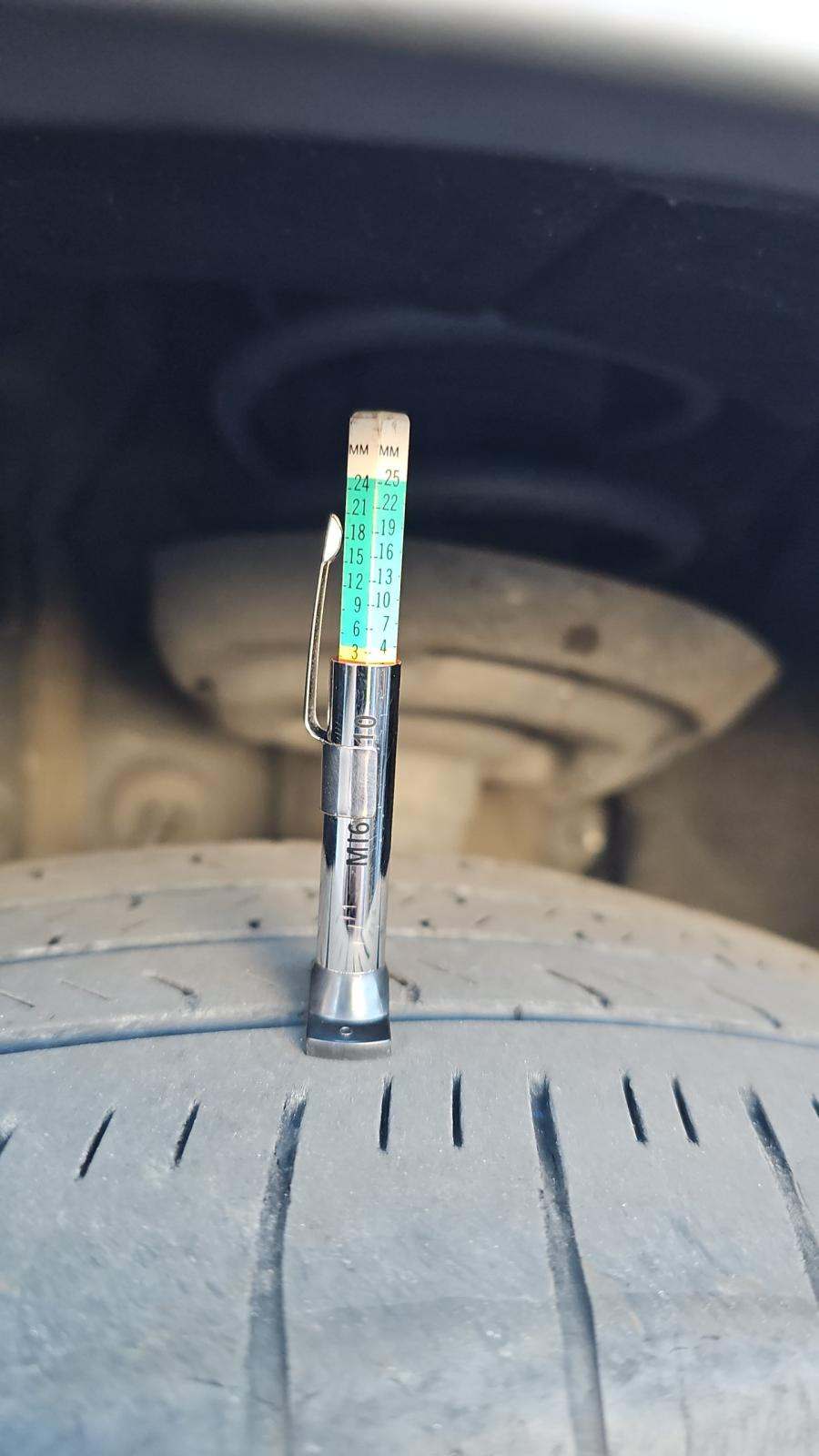 2021 Toyota Highlander Hybrid LE AWD