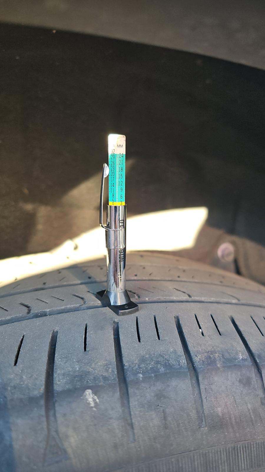 2021 Toyota Highlander Hybrid LE AWD