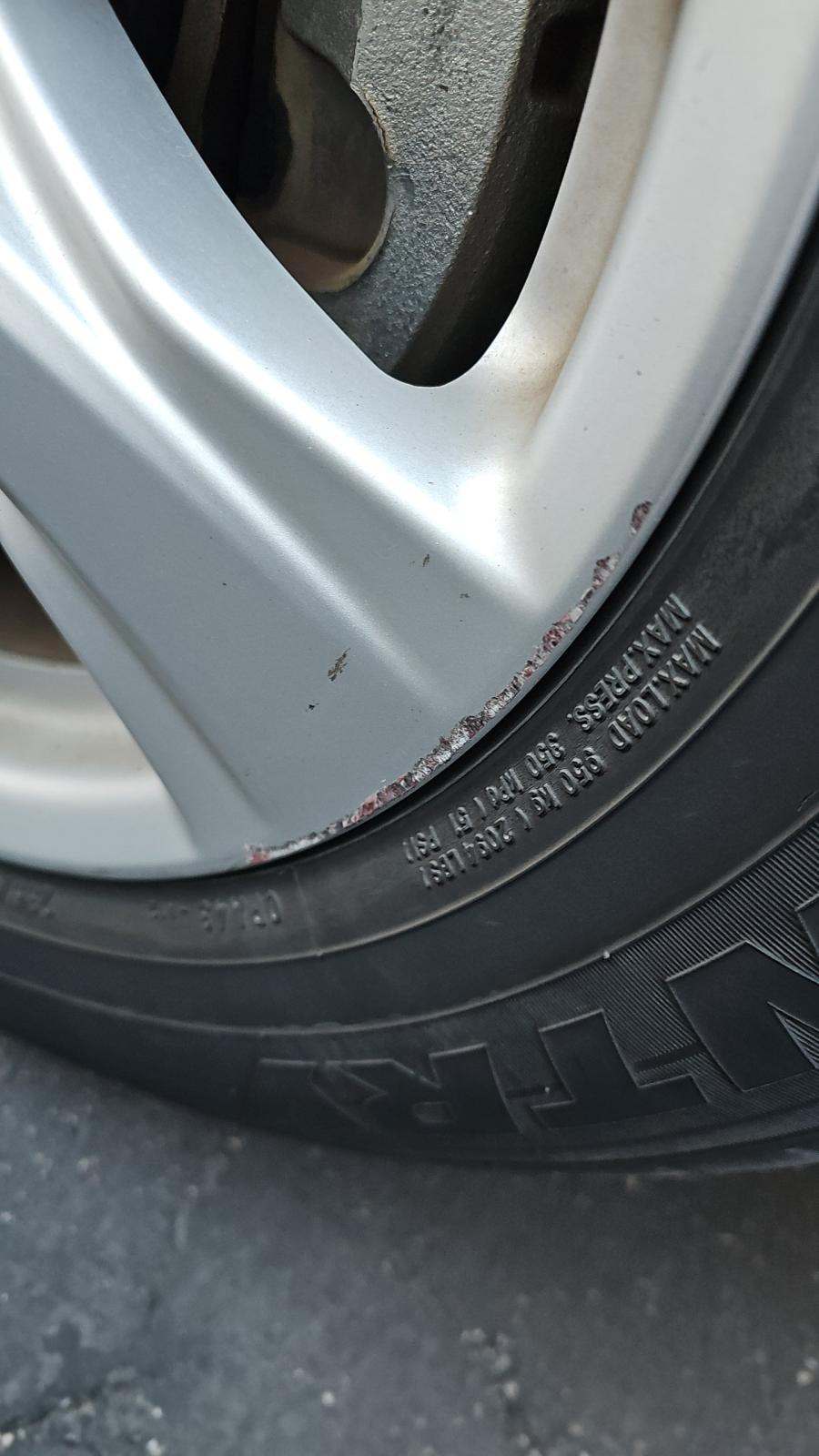 2021 Toyota Highlander Hybrid LE AWD