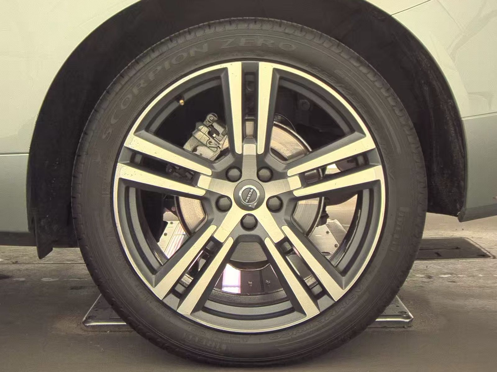 2018 Volvo XC60 T5 Momentum AWD