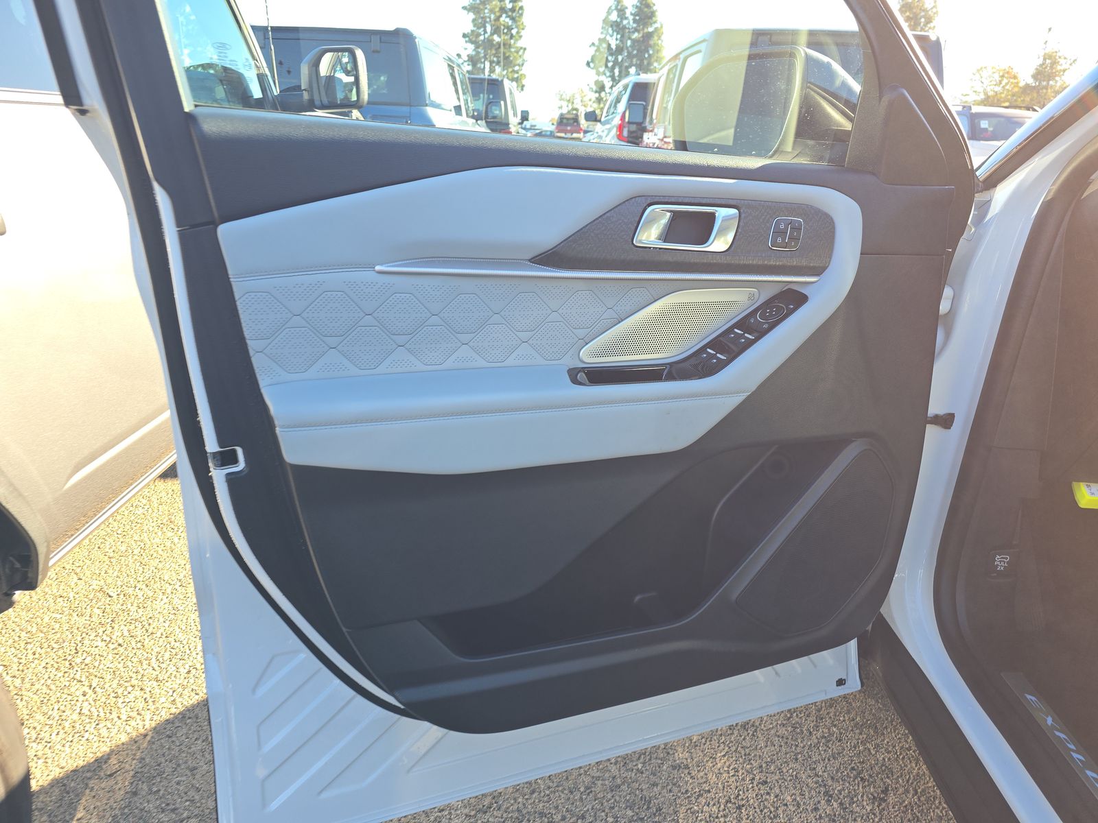 2025 Ford Explorer Platinum AWD