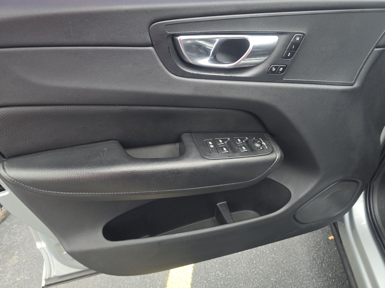 2018 Volvo XC60 T5 Momentum AWD