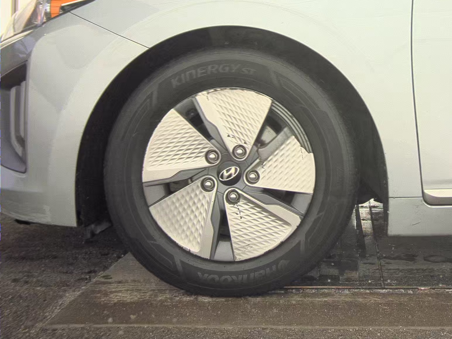 2022 Hyundai Ioniq Hybrid SE FWD