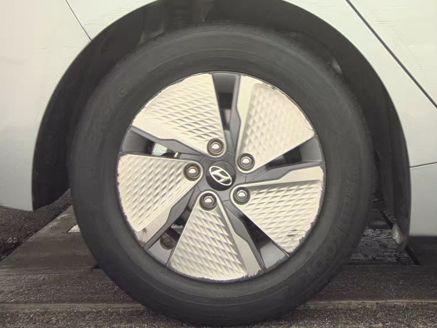 2022 Hyundai Ioniq Hybrid SE FWD