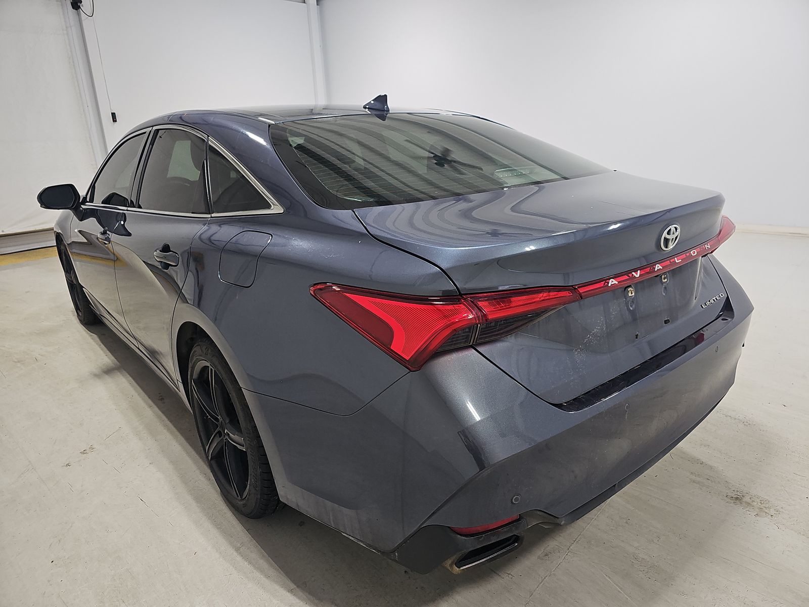 2019 Toyota Avalon Limited FWD