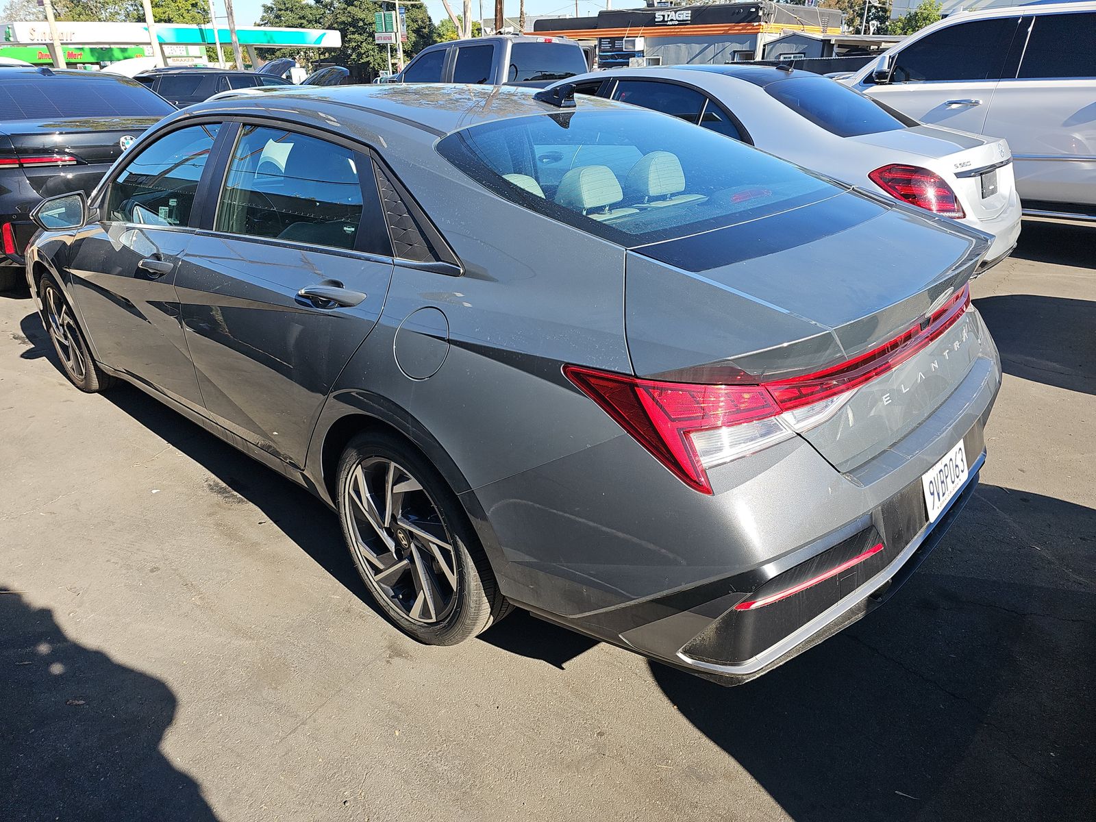 2025 Hyundai Elantra Hybrid Limited FWD