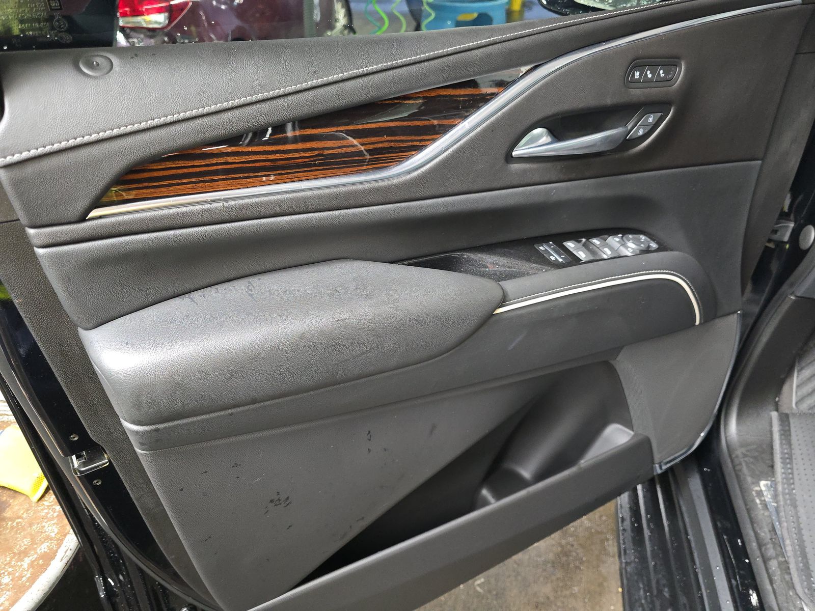 2023 Cadillac Escalade ESV Premium Luxury AWD