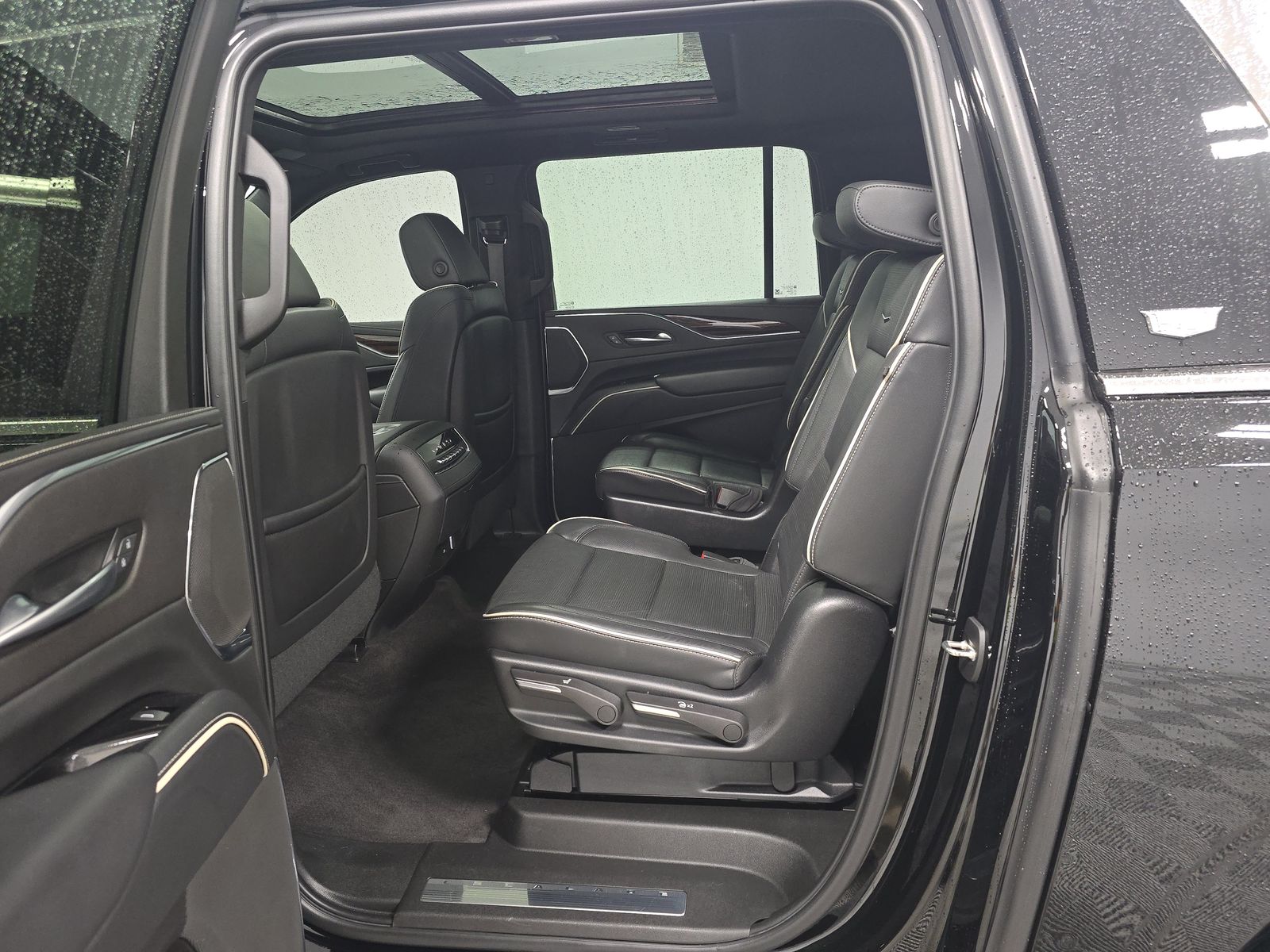 2023 Cadillac Escalade ESV Premium Luxury AWD