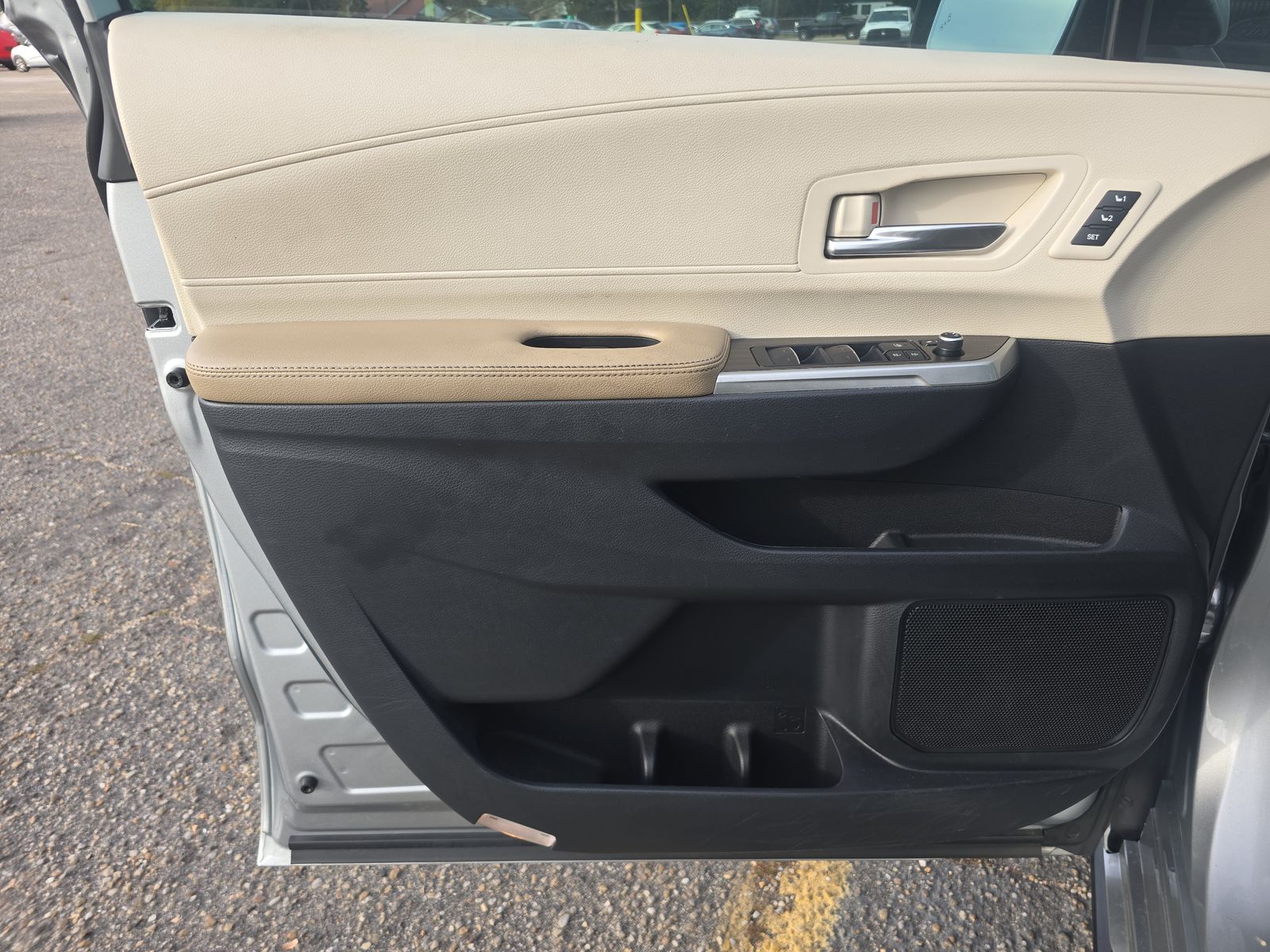 2021 Toyota Sienna Limited FWD