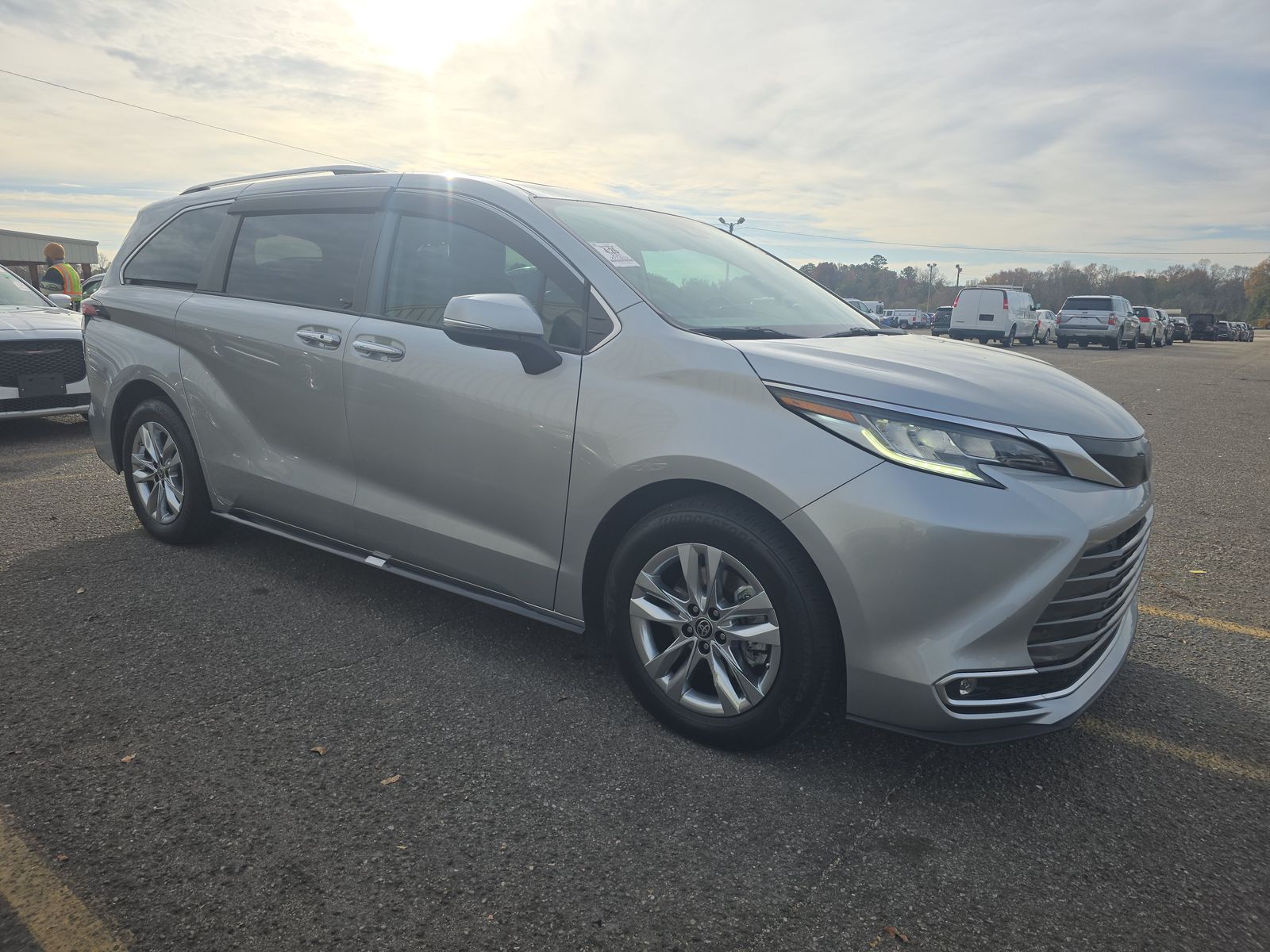 2021 Toyota Sienna Limited FWD