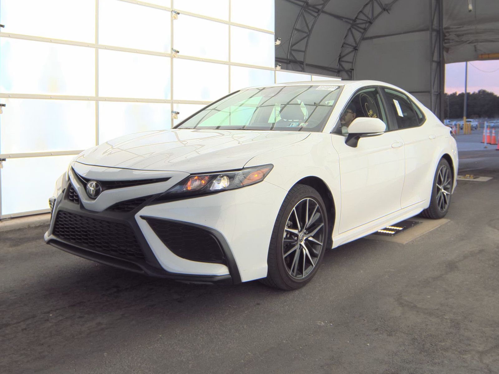 2024 Toyota Camry SE FWD