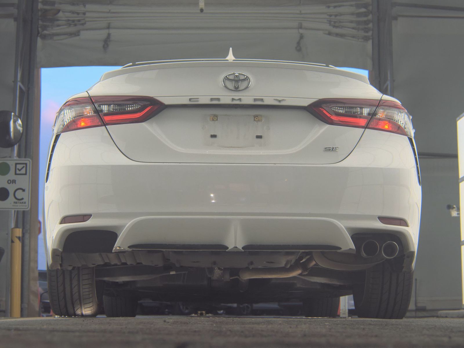 2024 Toyota Camry SE FWD