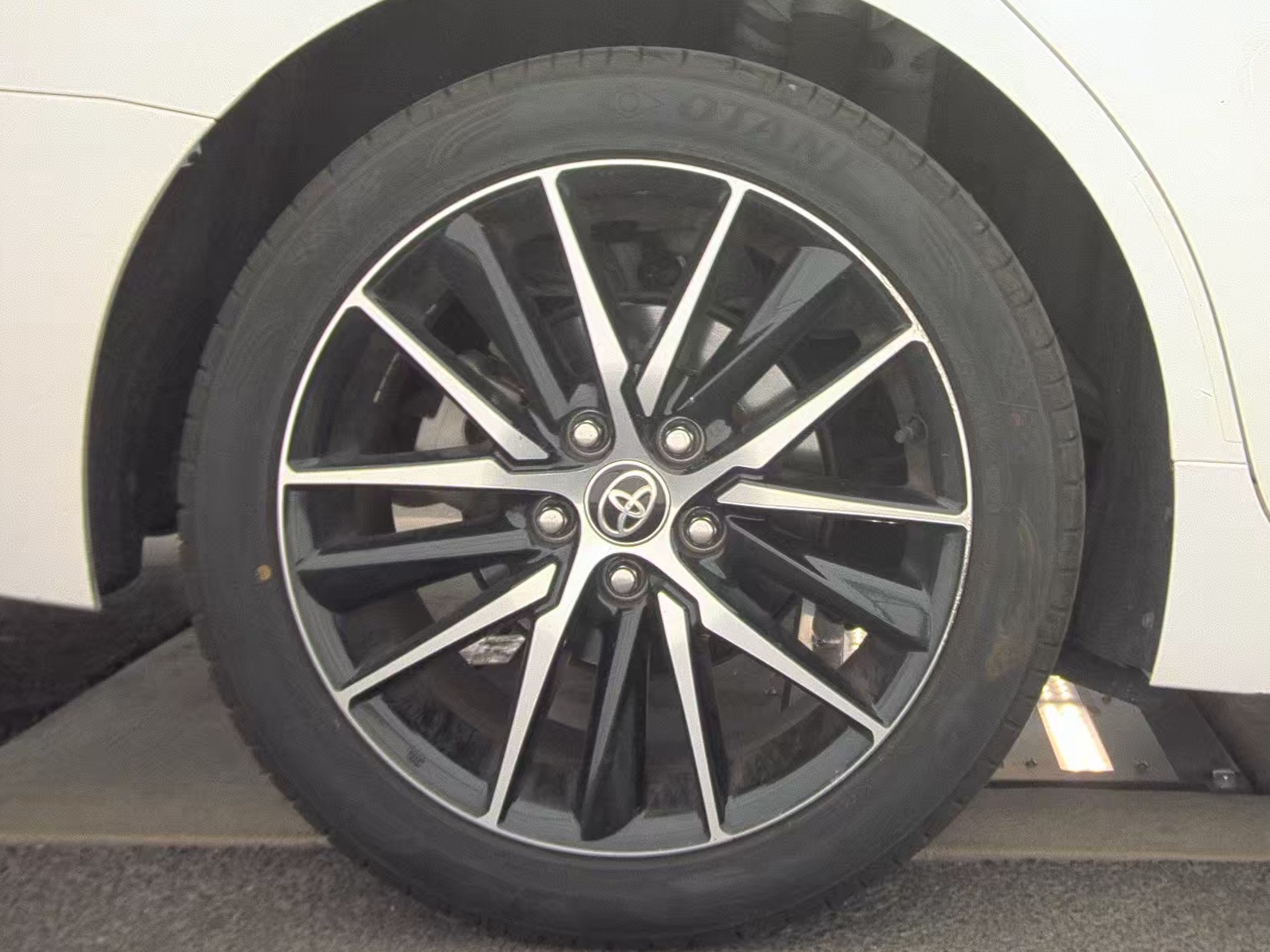 2024 Toyota Camry SE FWD