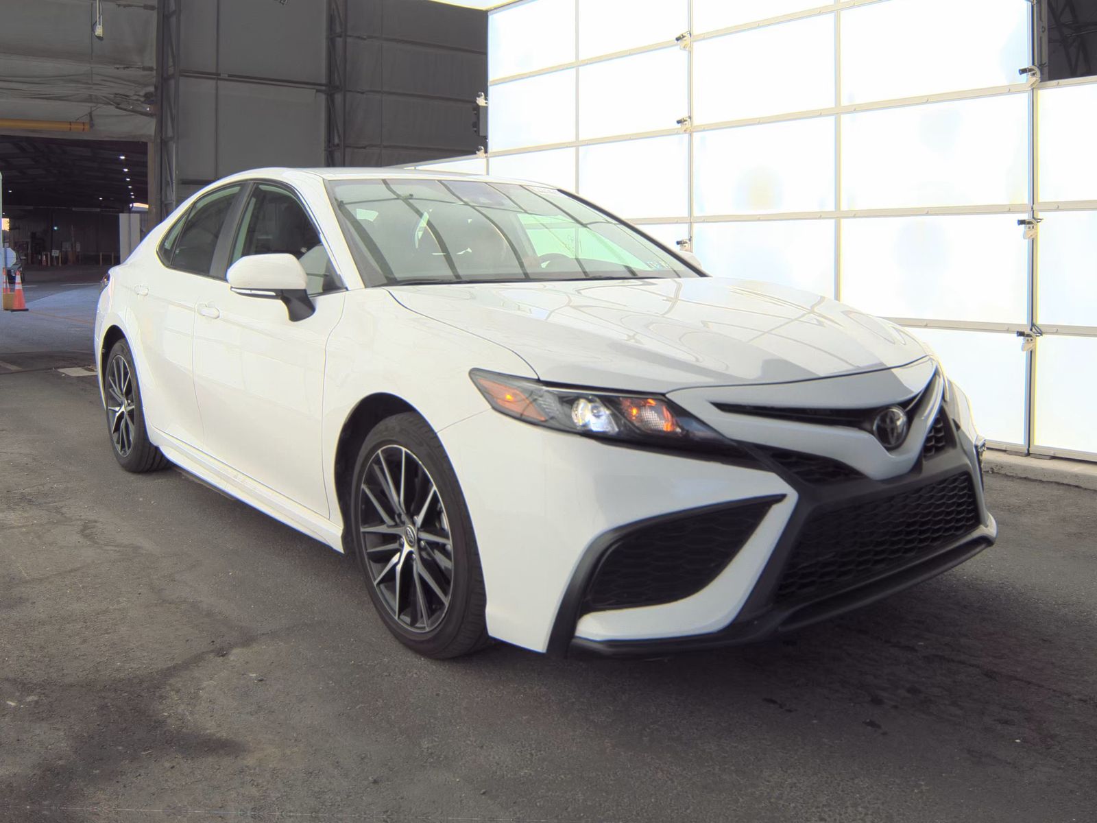 2024 Toyota Camry SE FWD