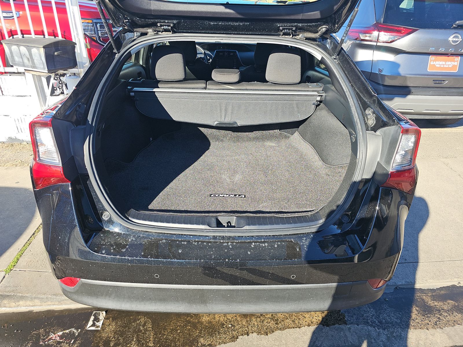 2021 Toyota Prius LE FWD