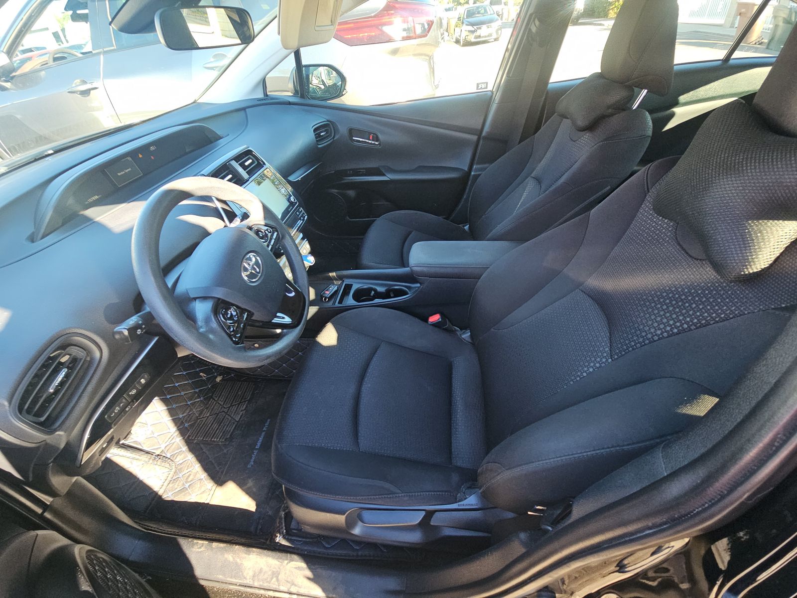 2021 Toyota Prius LE FWD