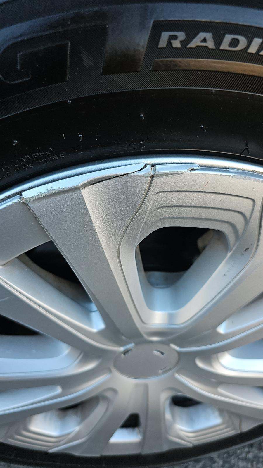 2021 Toyota Prius LE FWD