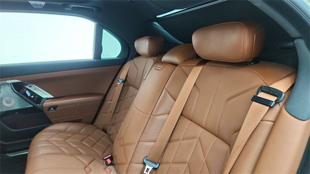 2023 BMW 7 Series 740i RWD