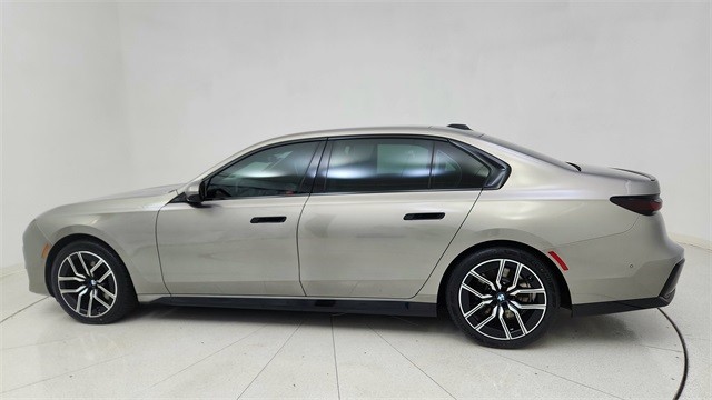 2023 BMW 7 Series 740i RWD