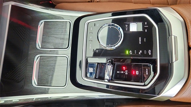 2023 BMW 7 Series 740i RWD