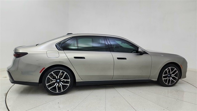 2023 BMW 7 Series 740i RWD