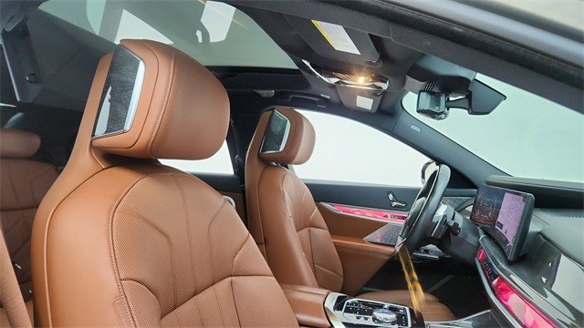 2023 BMW 7 Series 740i RWD