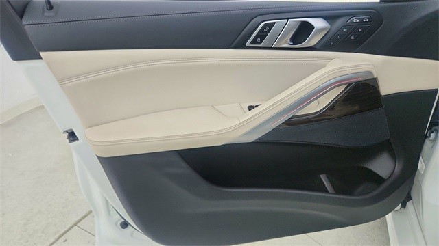 2023 BMW X6 xDrive40i AWD