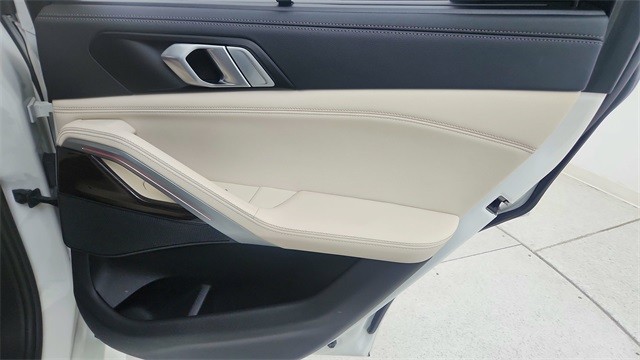 2023 BMW X6 xDrive40i AWD