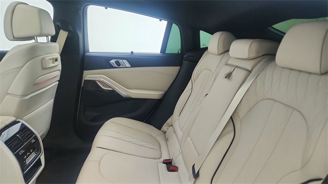 2023 BMW X6 xDrive40i AWD