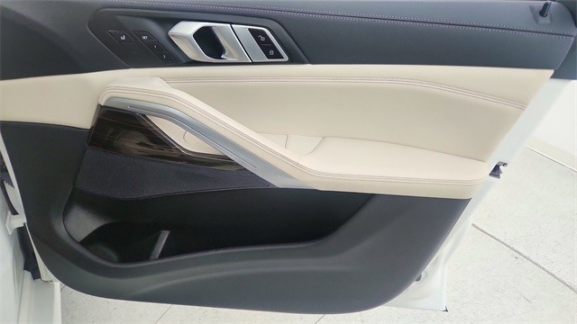 2023 BMW X6 xDrive40i AWD