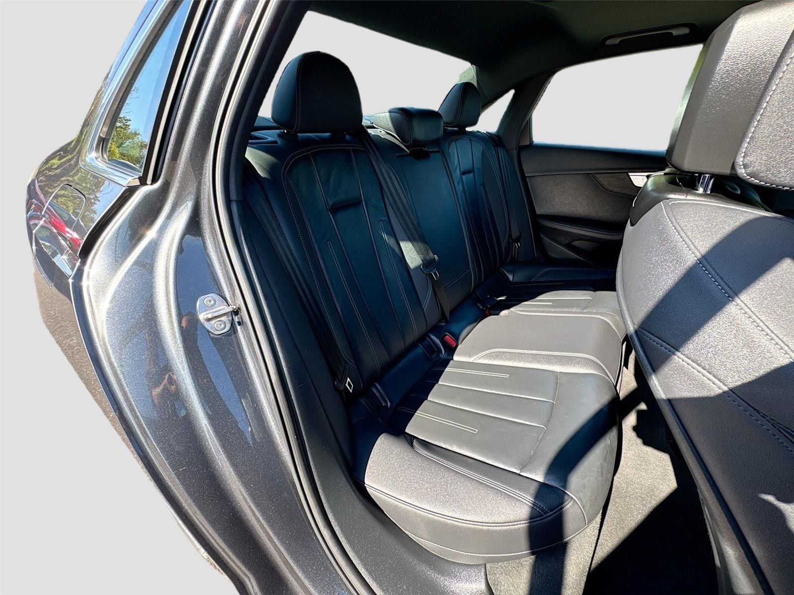 2022 Audi A4 S line Premium Plus AWD