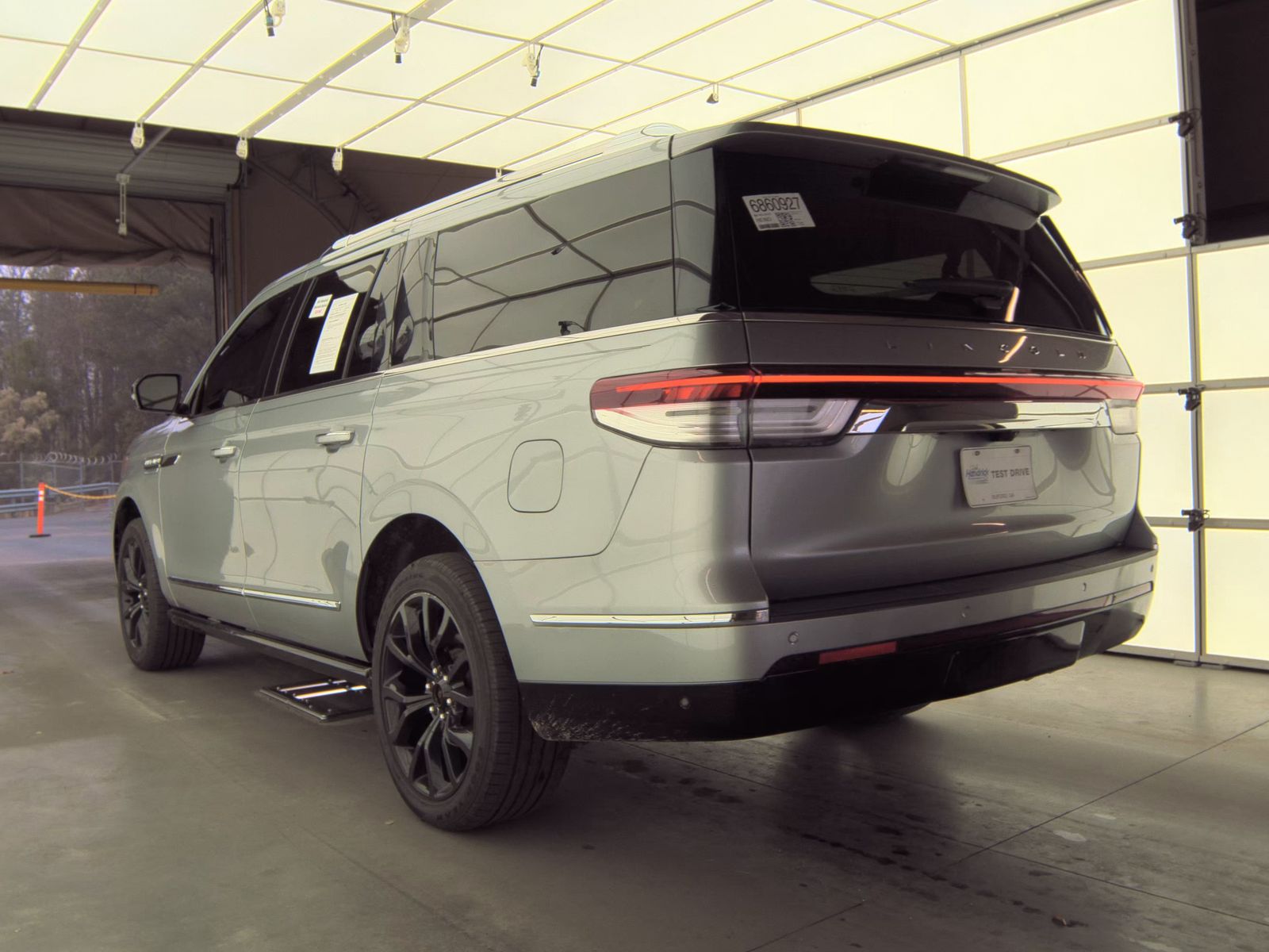 2022 Lincoln Navigator L Reserve RWD