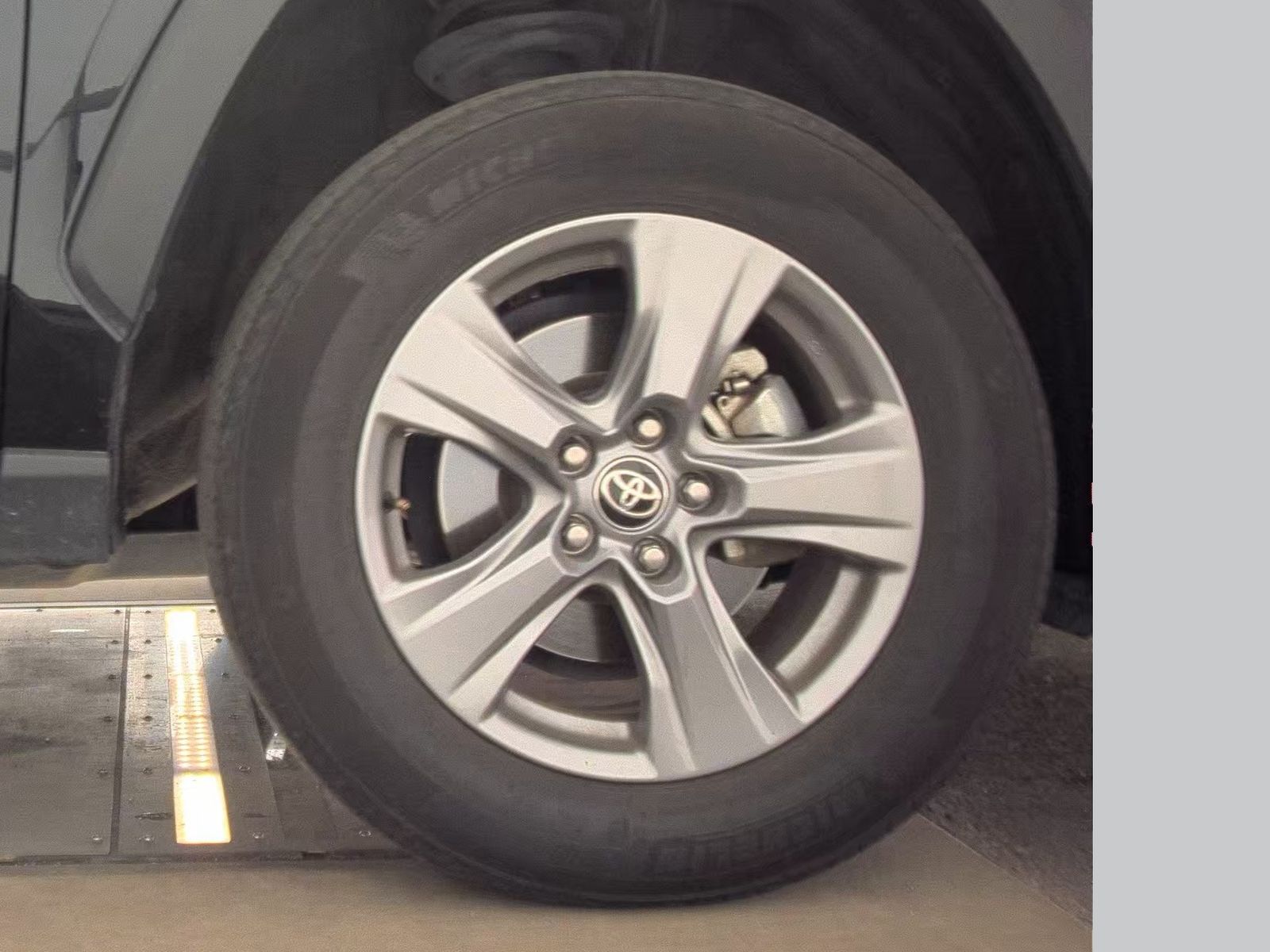 2024 Toyota RAV4 XLE AWD