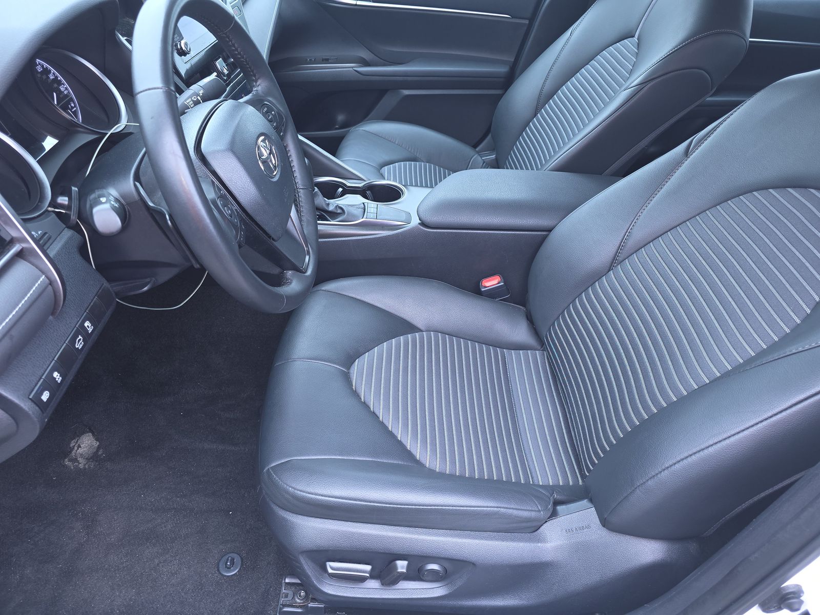 2024 Toyota Camry SE FWD