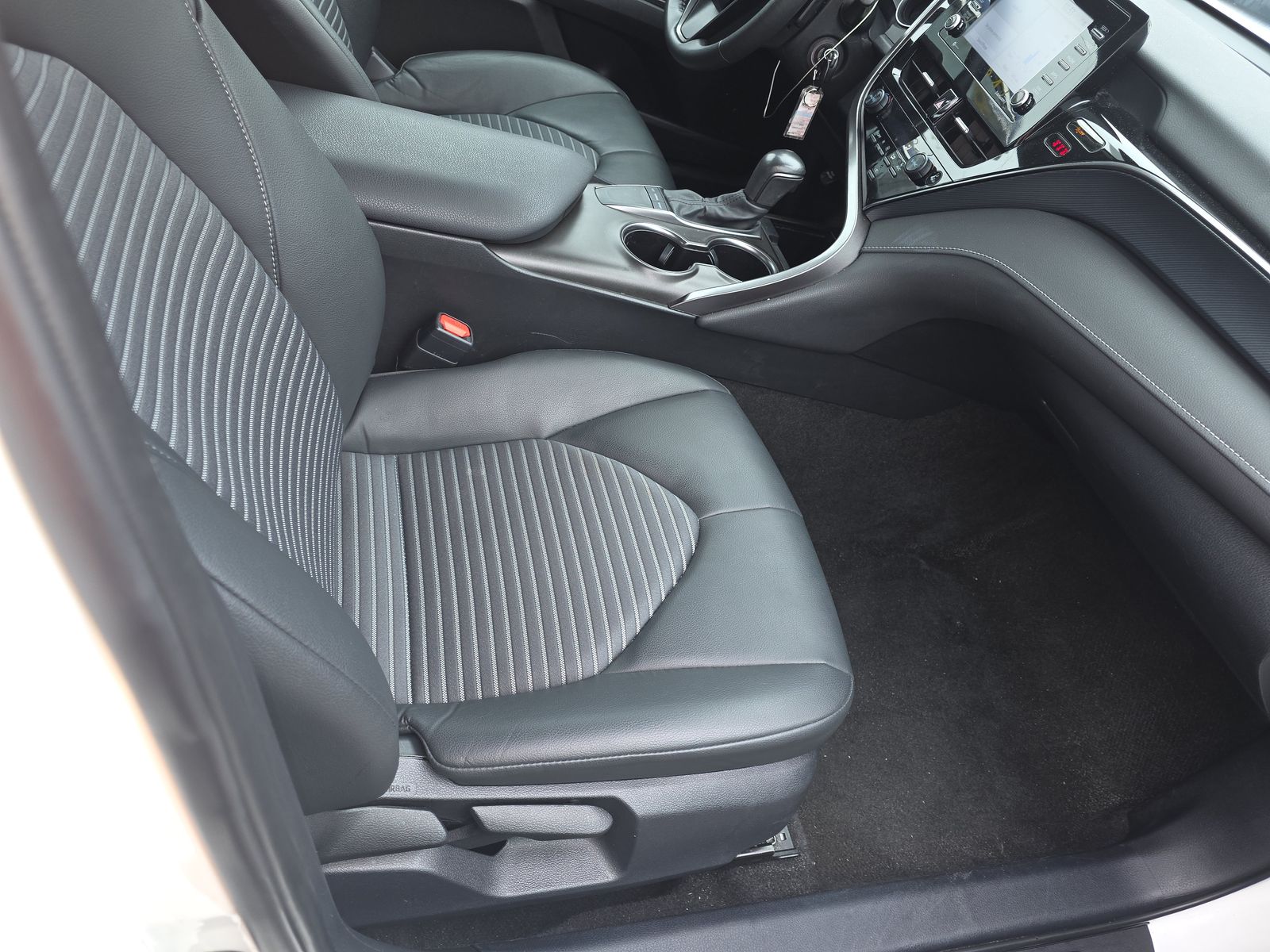 2024 Toyota Camry SE FWD