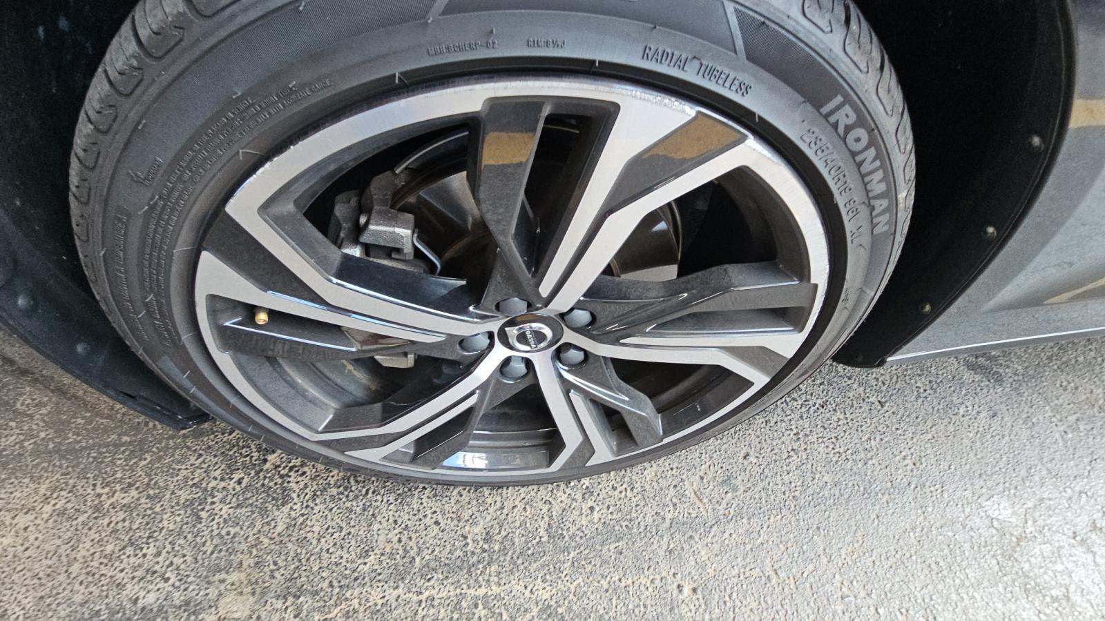 2024 Volvo S60 B5 Core AWD