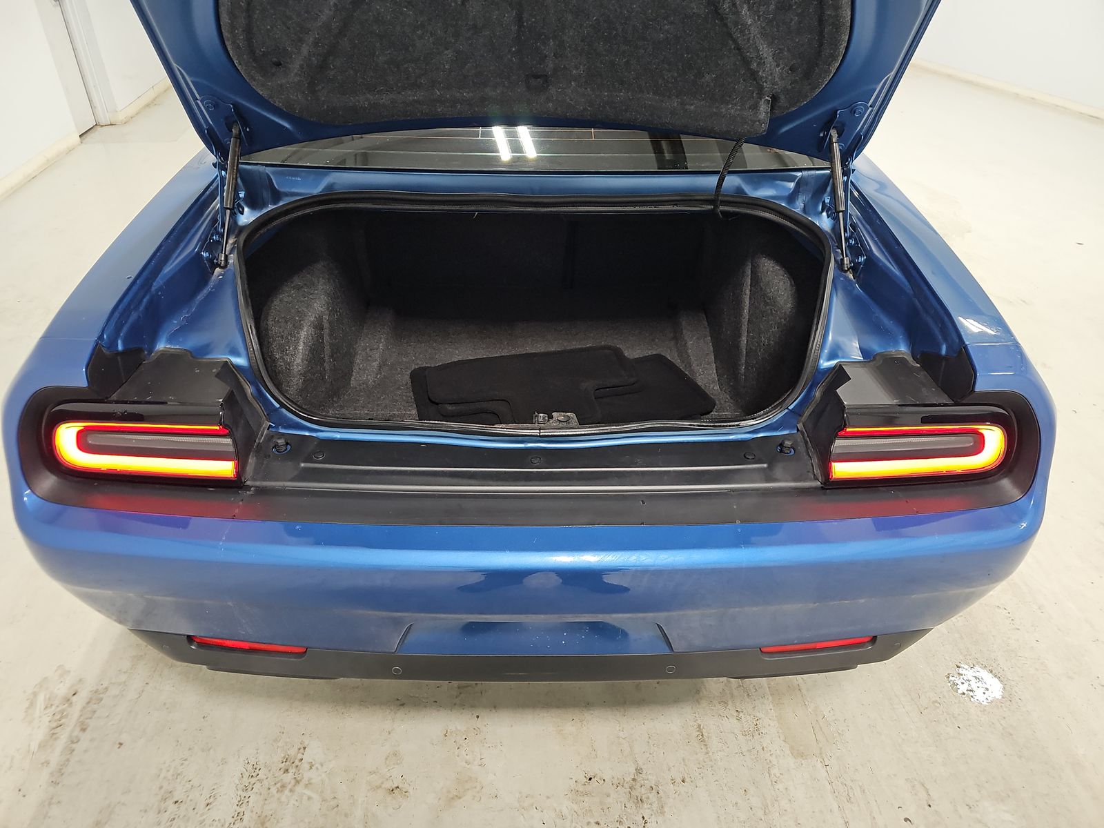 2023 Dodge Challenger R/T RWD