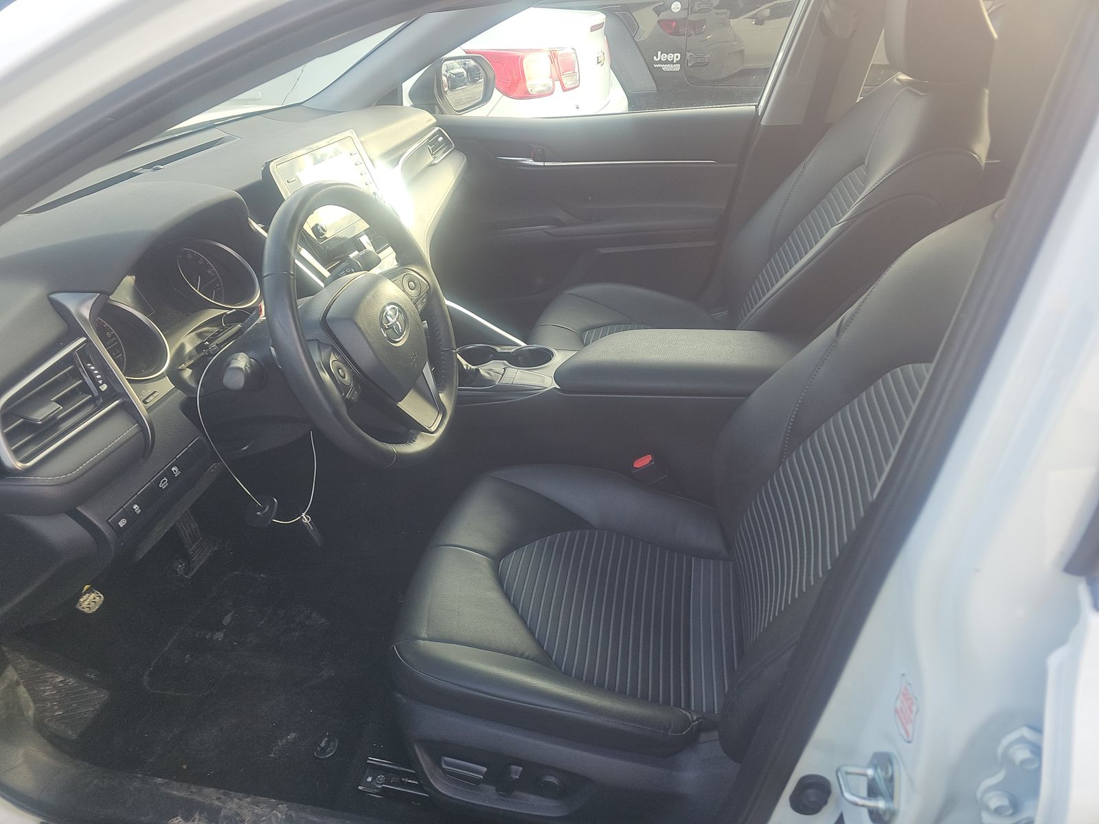 2024 Toyota Camry SE FWD