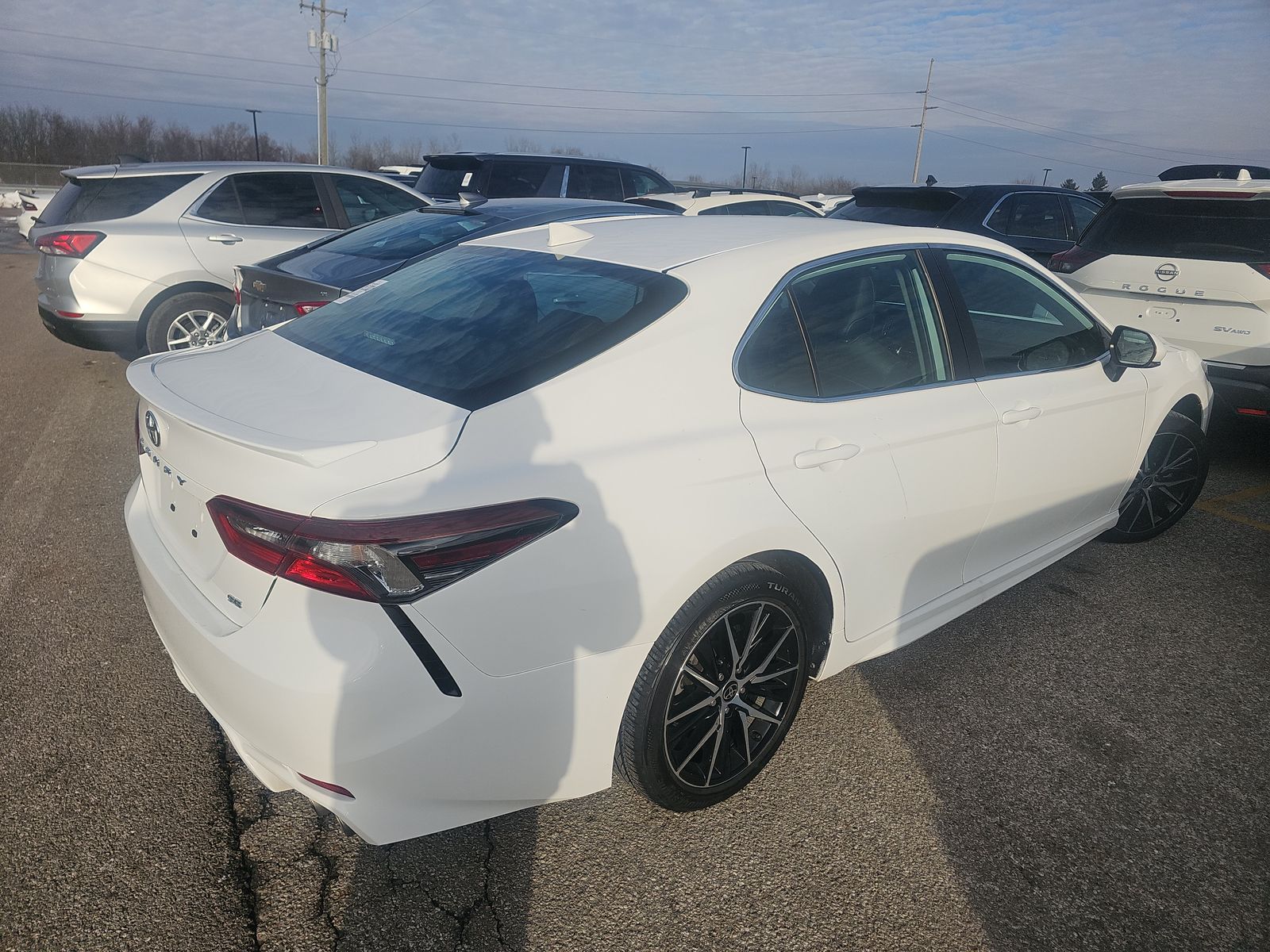 2024 Toyota Camry SE FWD