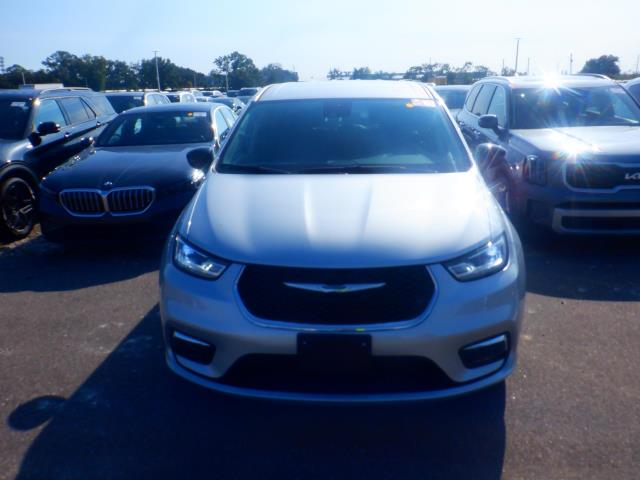 2024 Chrysler Pacifica Touring L FWD