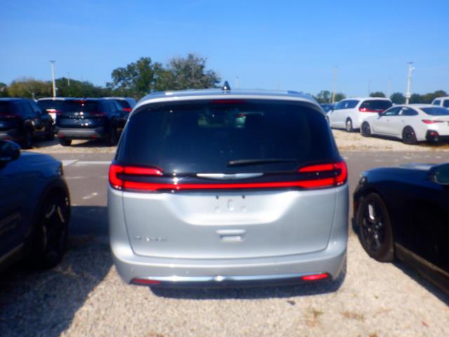 2024 Chrysler Pacifica Touring L FWD