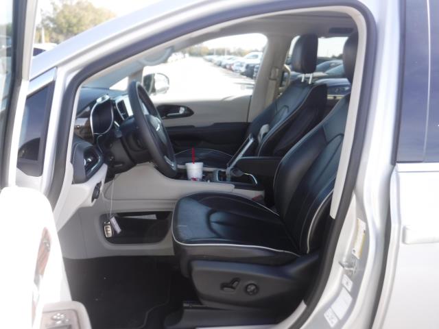 2024 Chrysler Pacifica Limited FWD