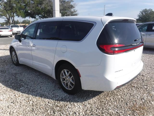 2024 Chrysler Pacifica Touring L FWD