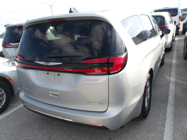 2024 Chrysler Pacifica Limited FWD