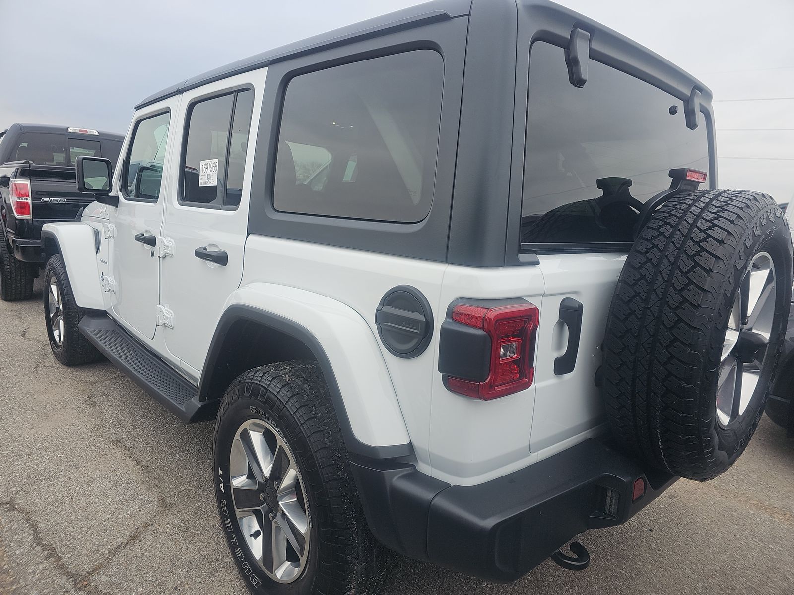 2021 Jeep Wrangler Unlimited Sahara AWD