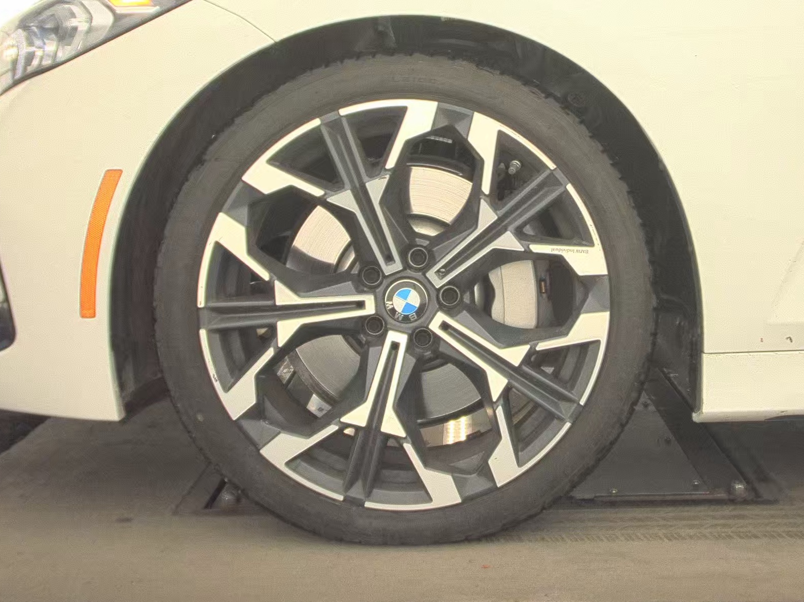 2025 BMW 3 Series 330i xDrive AWD