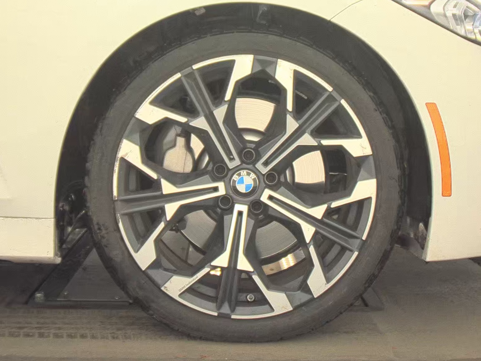 2025 BMW 3 Series 330i xDrive AWD